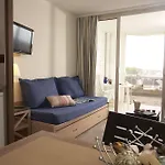 Sowell Residences Le Port 3*