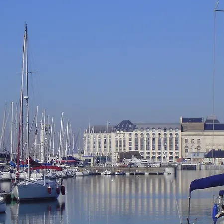 Aparthotel Sowell Residences Le Port 3*