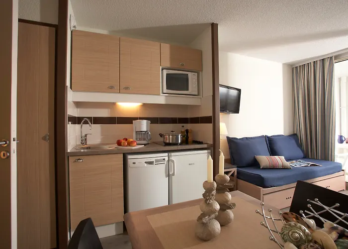 Sowell Residences Le Port تروفيي سور مير