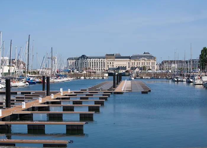 Sowell Residences Le Port 3*