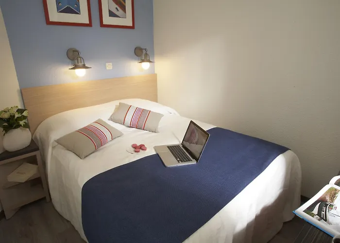 Sowell Residences Le Port Апарт-отель 3*