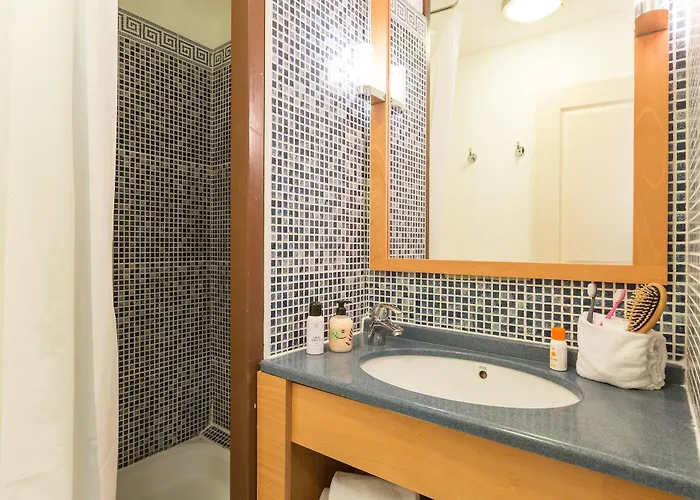 Sowell Residences Le Port تروفيي سور مير