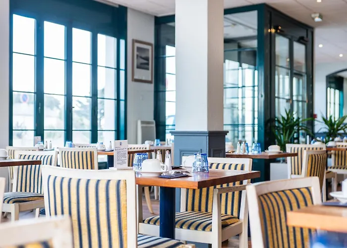 Sowell Residences Le Port 3* تروفيي سور مير