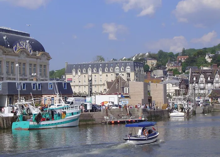 Sowell Residences Le Port Трувиль-сюр-Мер