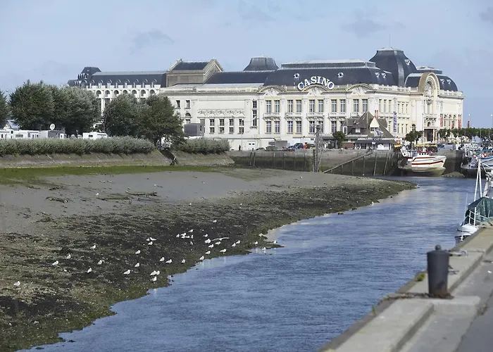 Апарт-отель Sowell Residences Le Port 3*